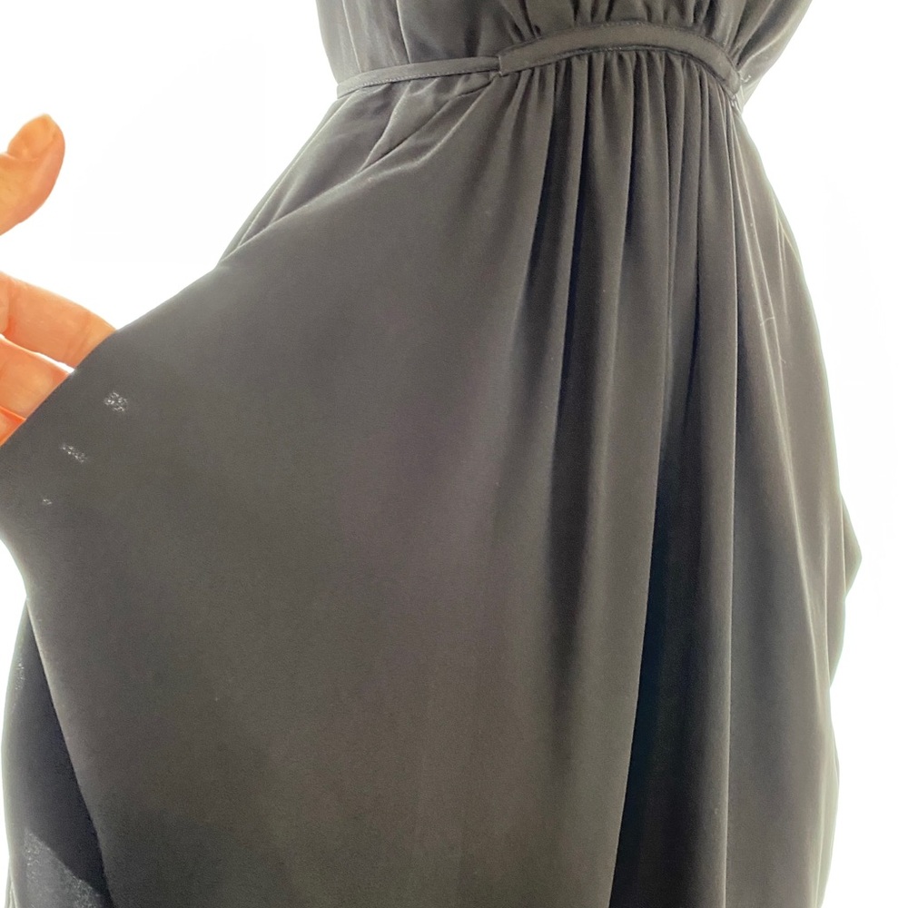 Short sleeve dress to the knee . - Picture 5 of 7